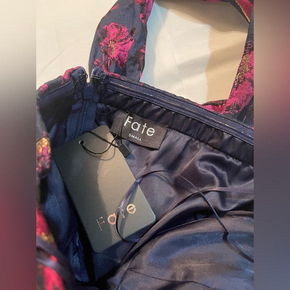 Fate Cross Neck Tied Back Mini Dress Small - Picture 11 of 12